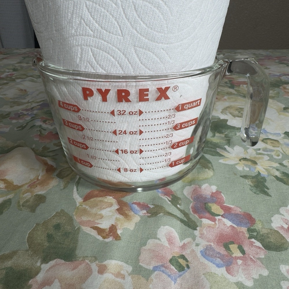VINTAGE PYREX 4-Cup Measuring Cup 1 Qt 1000ML Red Letter Glass J-Handle Made USA